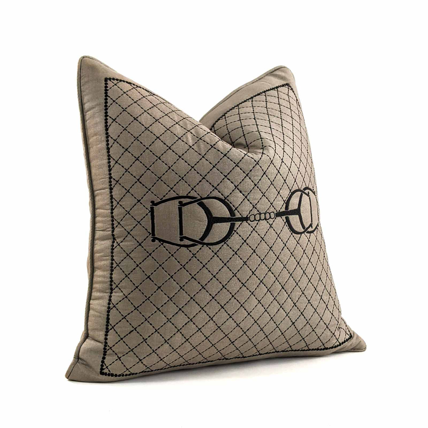 Quilted HorseBit Titanium Medium 18"