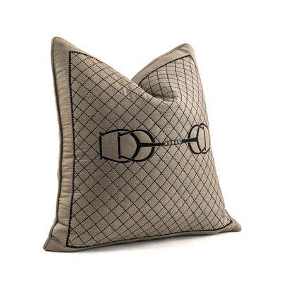 Quilted HorseBit Titanium Medium 18"