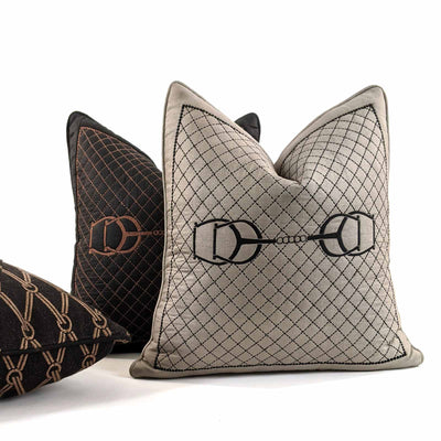 Quilted HorseBit Titanium Medium 18"