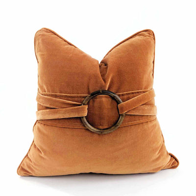 Some creations are simply Iconic. The Icon series at Bandhini Home is all about these special pieces, designed with clean lines and beautiful centerpieces that make you think where the story could have its origins. We often find ourselves surprised to see 10 year old Icon class creations, still relevant and beautiful