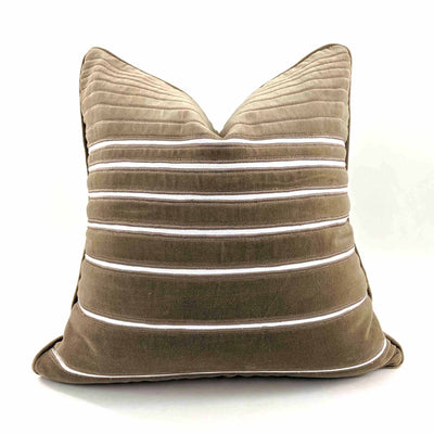 Chic and classy, our Cosmopolitan series presents designs that the global traveler would appreciate. They have a glitzy megacity vibe - perfect for large rooms with an international design theme