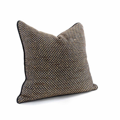 Pyramid Cobalt Large 21"