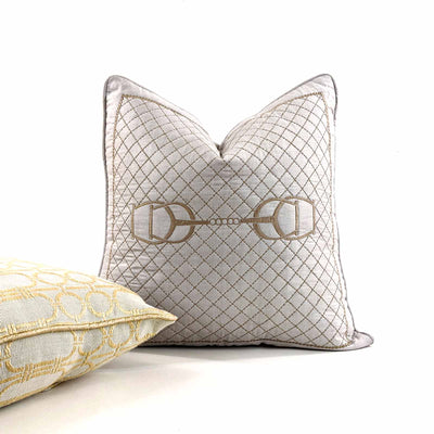 Quilted HorseBit Silver Medium 18"