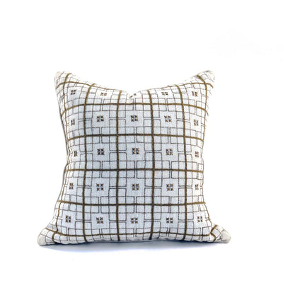 Inspired and Bold - The Troy Collection takes you up close to marvel at the valour of legendary warriors - their beautiful armour, exquisite metal work and tales from the battlefield are a classic design template