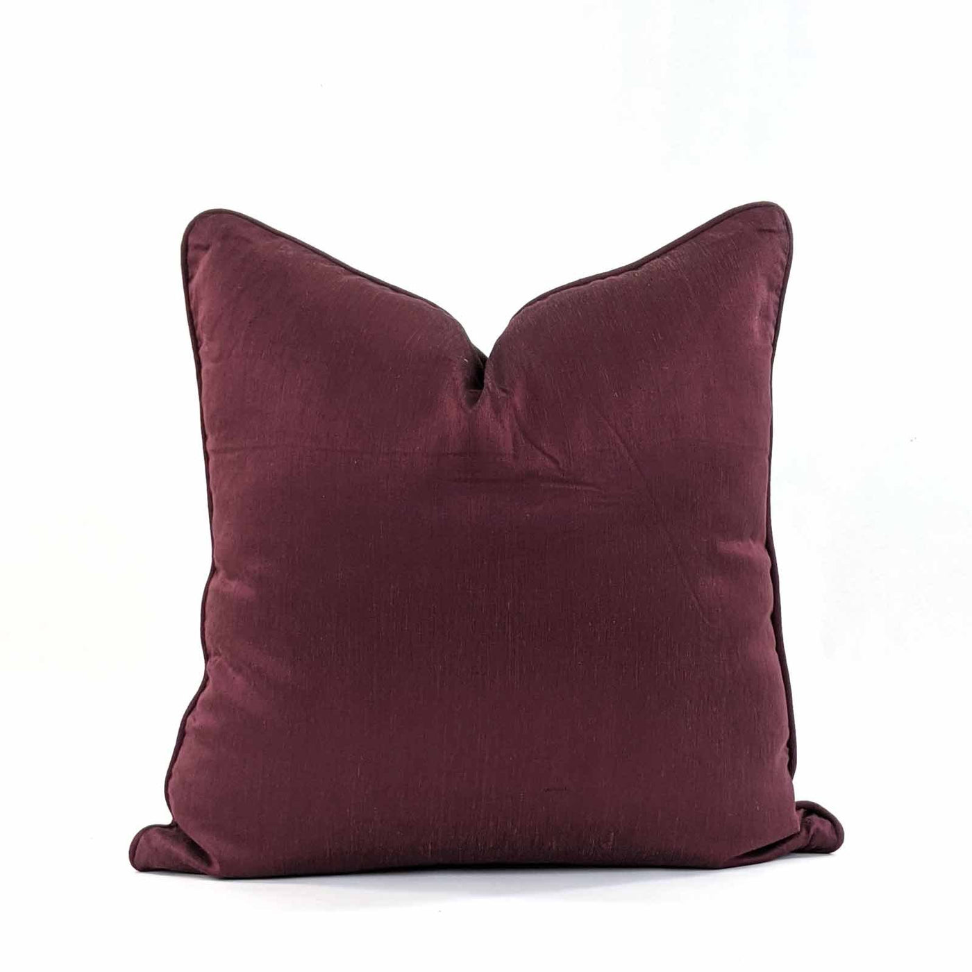 Experience the finest selection of curated colors, textured silks, linens and more - in the BANDHINI HOME range of solids. Use these for pairing with glamour designs for easy contrasts