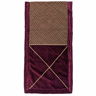 The Fort collection brings a restoration flavor to these luxury products with hand dabka work, french knots and unifinished borderlines