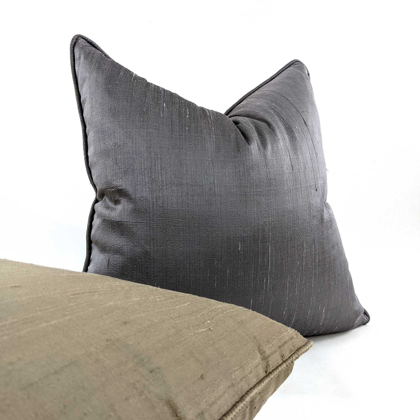 Dupion Gunmetal Medium 18"