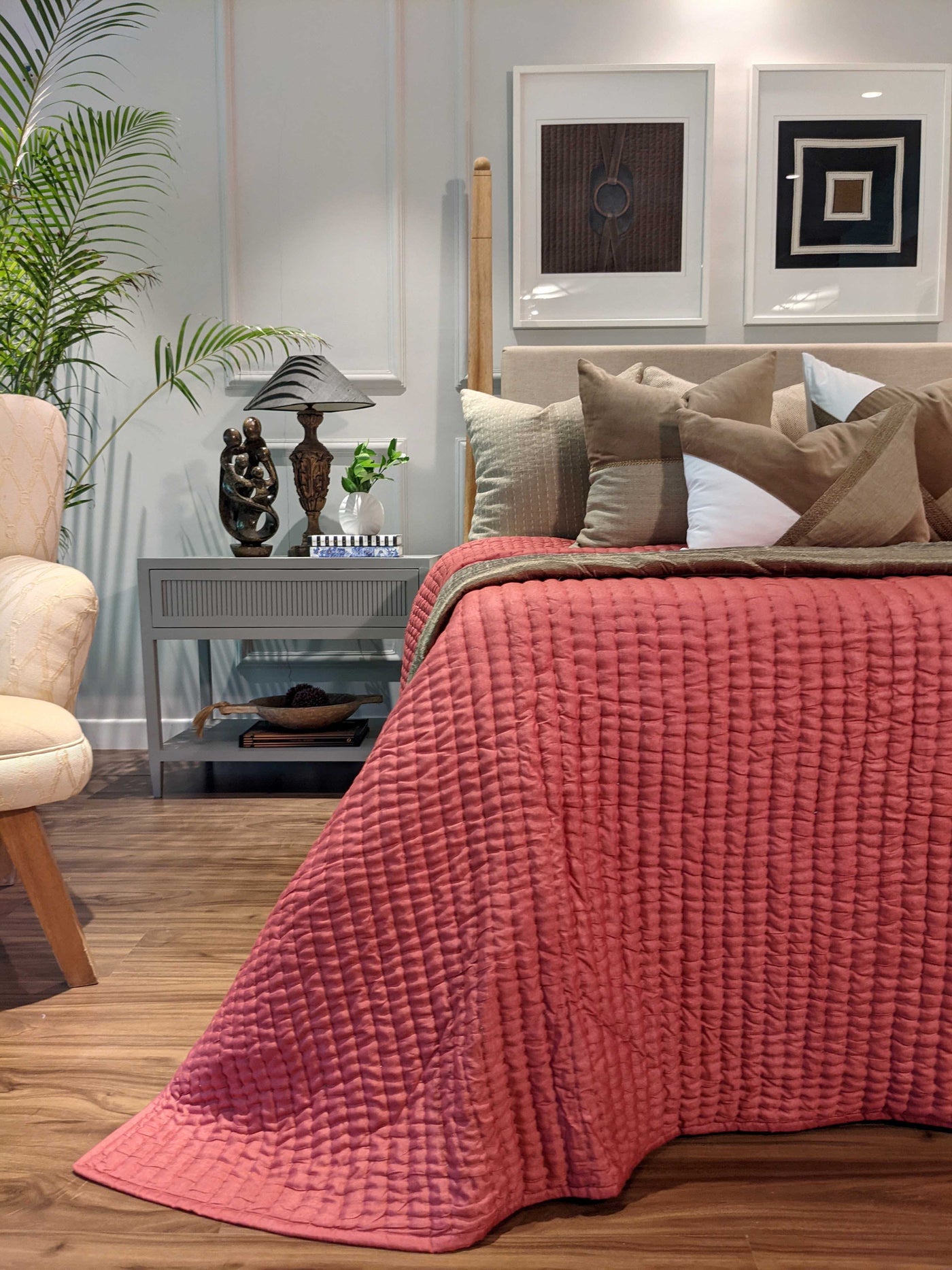 Gudri Pink Bedspread with 2 Shams Large 96"